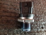 Cumpara ieftin Senzor presiune rampa combustibil 93191400