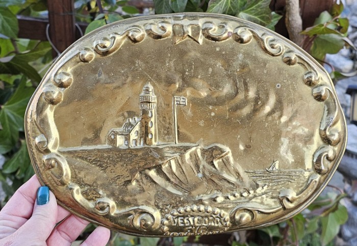 OBIECT VECHI DECORATIV PENTRU PERETE DIN TABLA DE ALAMA
