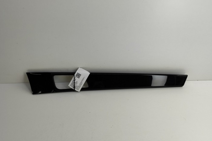 Ornament panou ușă dreapta față PORSCHE PANAMERA 971 2018 OEM: 971867061K,971.867.061.K 30184197