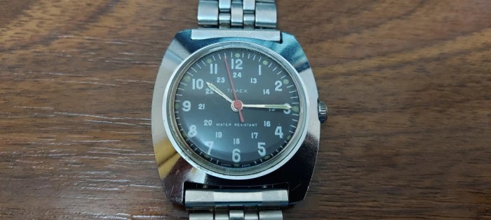 CEAS TIMEX WATER RESISTANT, MECANIC ,NU FUNCTIONEAZA .