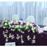 Inchiriere aranjament floral central alb- mov, pentru masa de prezidiu