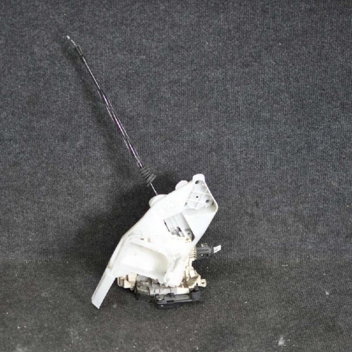 VW PASSAT Variant B7 365 2012 OEM: 3C4839016A SKU: 1858468