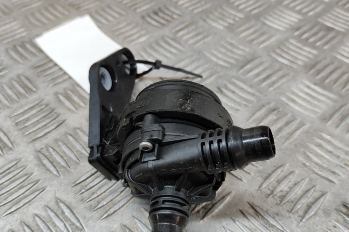 Pompa de apa auxiliara BMW X3 G01, F97 2020 OEM: 8474820 22617314