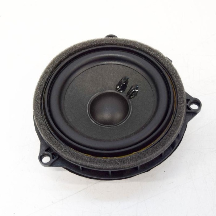 Difuzor ușă dreapta față BMW 7 G11, G12 2016 OEM: 9354085 4061348