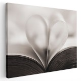 Tablou canvas inima din pagini de carte alb negru 1138 Tablou canvas pe panza CU RAMA 30x40 cm