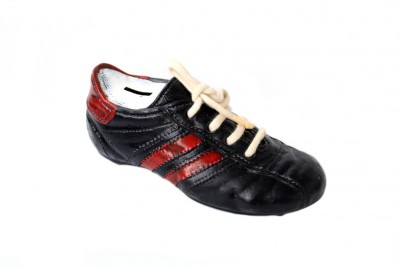 Pusculita ghete fotbal gheata marime reala ceramica vintage anii 70 80 foto