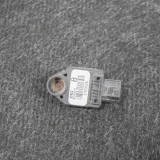 Senzor de impact dreapta față TOYOTA HILUX VII Pick-up _N1_, _N2_, _N3_ 2011 OEM: 89173-0K010 | 10613413