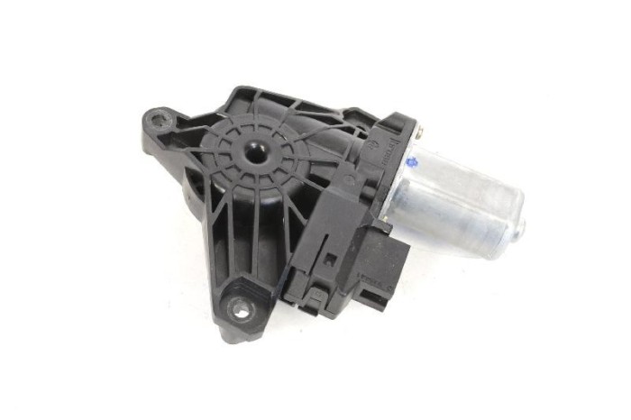 Motor macara geam ușă dreapta spate MERCEDES-BENZ C T-Model S205 2017 OEM: A2139060602 10704790