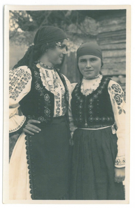 3419 - PAROSENI, Hunedoara, ethnic women - old postcard real PHOTO - unused 1937