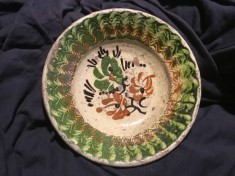 Arta / Traditie - Farfurie veche taraneasca realizata in Transilvania model deosebit !