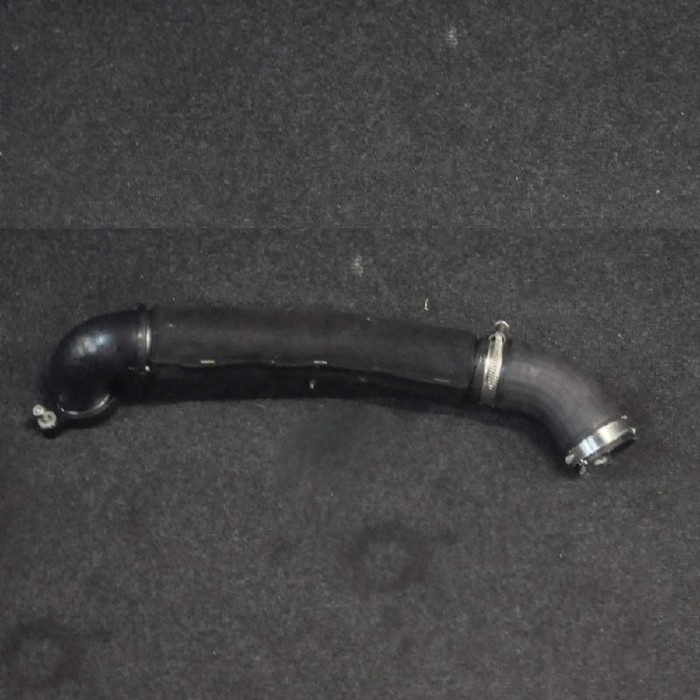 Furtun intercooler dreapta AUDI Q3 8U 2014 OEM: 04L145828D 1988102