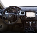Folie Mata Volkswagen Touareg 2012-2014, Duragon, protectie Display Navigatie, din silicon