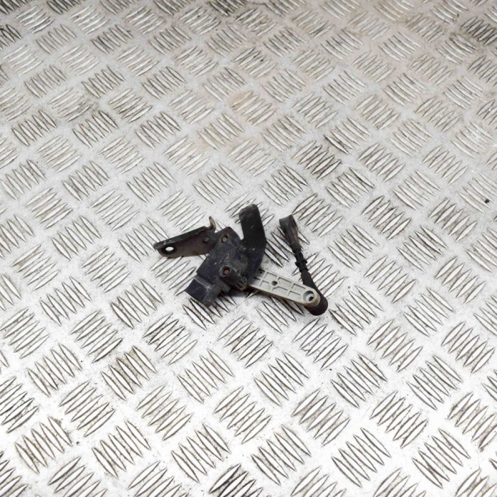 Senzor de nivel &icirc;nălțime dreapta față LAND ROVER RANGE ROVER SPORT L320 2012 OEM: AH32-3C097-AC,AH32-3C004-AA 14936506