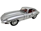 Macheta Jaguar E-type coupe argintiu 1:24 cu sunete si lumini deschide usile si capotele