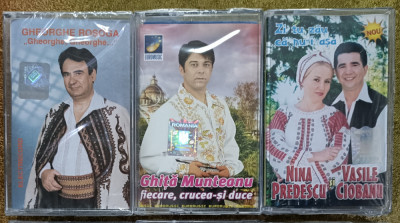 3 casete sigilate cu muzică populară foto