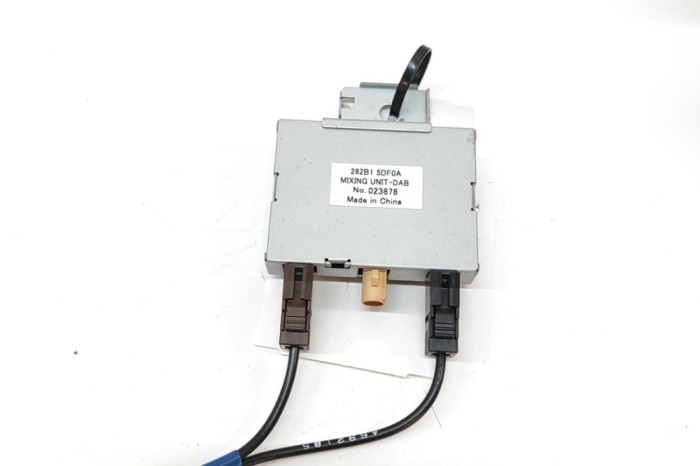 Antena INFINITI Q30 2019 OEM: 282B1-5DF0A 31520757