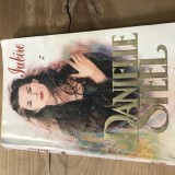 Carte 1113 DANIELLE STEEL IUBIRE