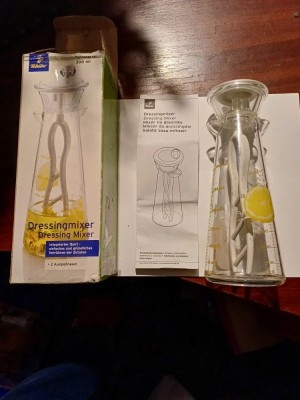 Dressing Mixer TCHIBO nou / perfect functional / 300 ml &amp;amp; 2 tuturoaie / Germania foto