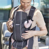 Marsupiu anatomic Mini cu pozitii multiple de purtare Anthracite 3D Mesh, BabyBjorn