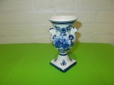 VAZA micuta din PORTELAN Delft Blue pictata MANUAL in teme florale