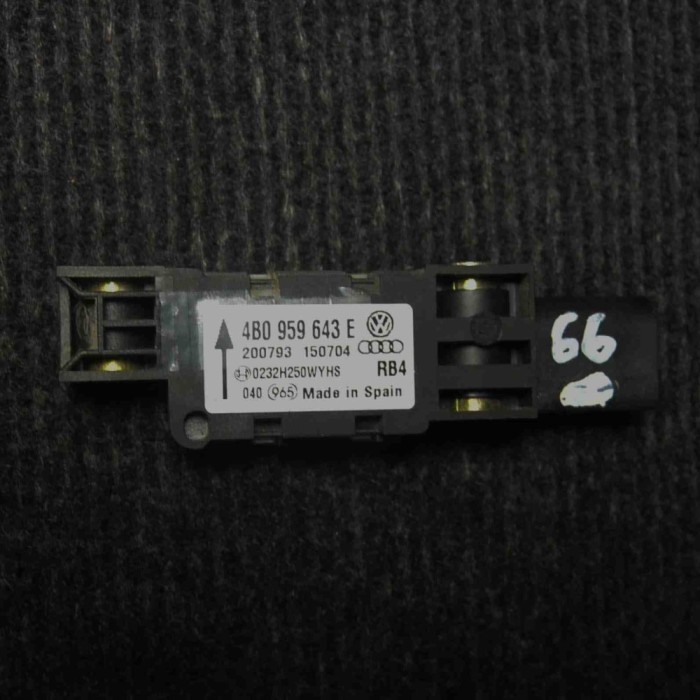 Senzor de impact dreapta spate AUDI A8 D3 4E2, 4E8 2003 OEM: 4B0959643E | 2050837