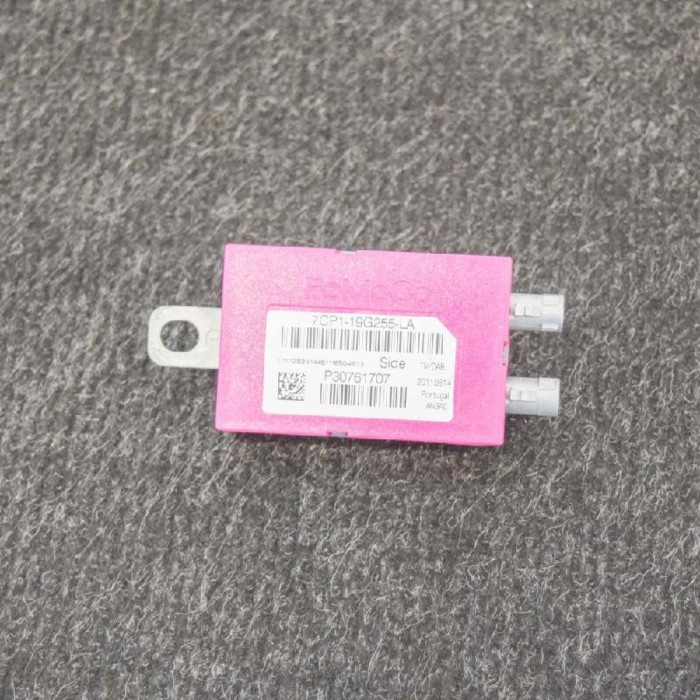 Amplificator de antena VOLVO V60 2011 OEM: 307617077CP1-19G255-LA 4196926