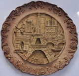 Placă de perete vintage reprezent&acirc;nd repere celebre ale Parisului