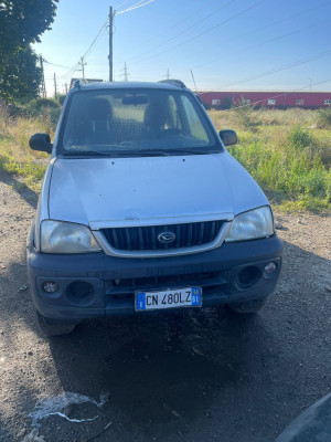 Daihatsu terios 1.3 benzina 2002 cu geamuri electric si clima foto