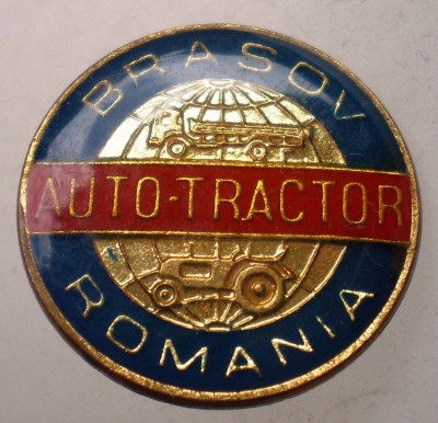 I.532 INSIGNA ROMANIA AUTO-TRACTOR BRASOV foto