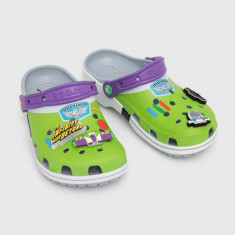 Crocs papuci Toy Story Buzz Classic Clog femei, culoarea verde, 209545