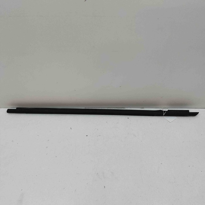 Chedar geam ușă st&acirc;nga față BMW iX1 U11 BEV 2023 OEM: 9451521