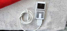 Creative Labs Zen Sleek Photo Digital Media Player 20GB,MODEL DAP-HD0019