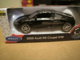 Machete Welly - 2009 Audi R8 Coupe V10, scara 1:43 - 11cm
