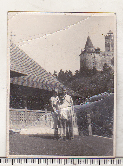 bnk foto castelul de la Bran si Biserica de lemn - 1951