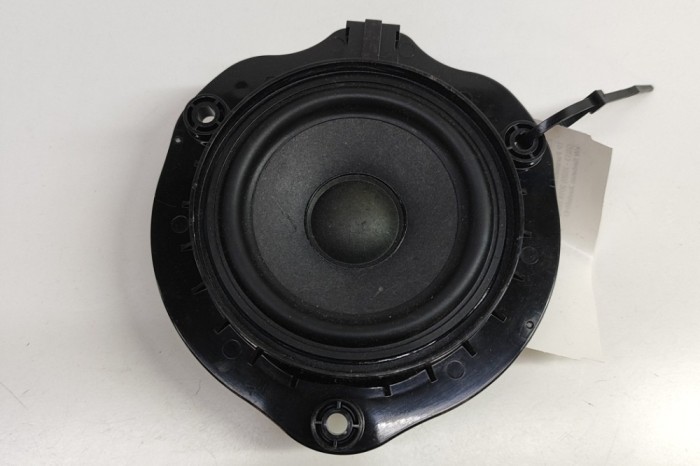 Difuzor ușă dreapta față AUDI A3 Limousine 8VS, 8VM 2018 OEM: 8V0035454A 30808878