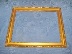 3902- Rama aurie veche din lemn. Ext.36.5/30. Int.32_25-r3cm.
