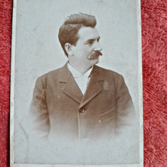 Fotografie tip CDV, barbat cu mustata, inceput de secol XX