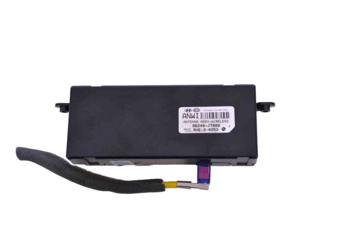 Amplificator de antena KIA XCEED CD 2022 OEM: 96240-J7000