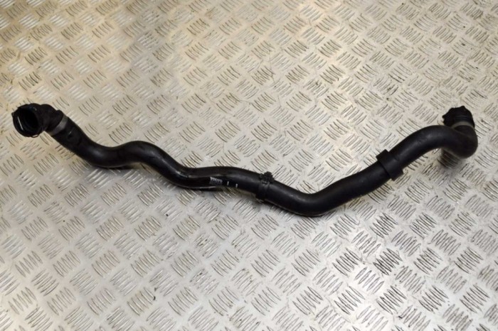Furtun de lichid de răcire VOLVO XC60 II 246 2019 OEM: 32138626 13873928