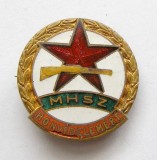 t121 UNGARIA COMUNISTA INSIGNA PENTRU APARAREA PATRIEI in stare foarte frumoasa