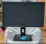 Pachet Monitor Dell P2214Hb LED Full HD 21.5" + Mouse Wireless Reincarcabil(Nu include cablurile de alimentare și semnal)