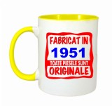 Cana maner galben personalizata Fabricat in 1951 toate piesele sunt originale, INOVATIX&reg;. 330ml