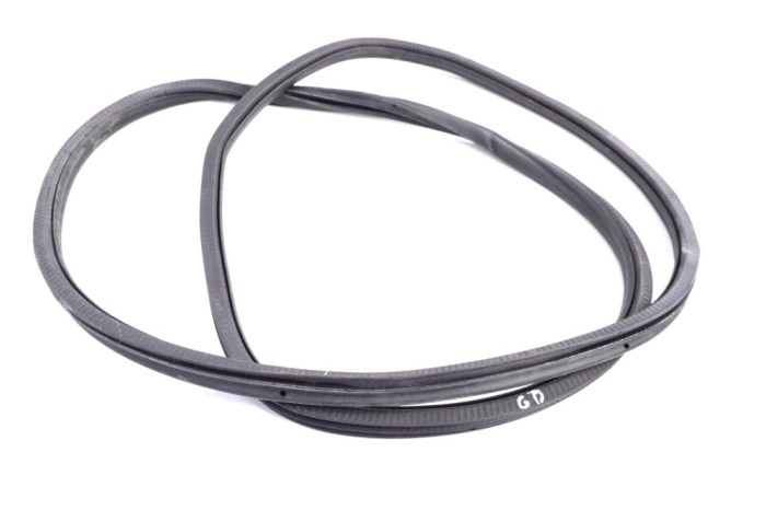 Garnitura ușă dreapta spate VW TOUAREG 7P5 2011 14377927