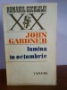 John Gardner &ndash; Lumina in octombrie