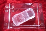 PRESPAPIER CRISTAL STICLA OPTICA DECOR AUTOTURISM VOLKSWAGEN 9 CM