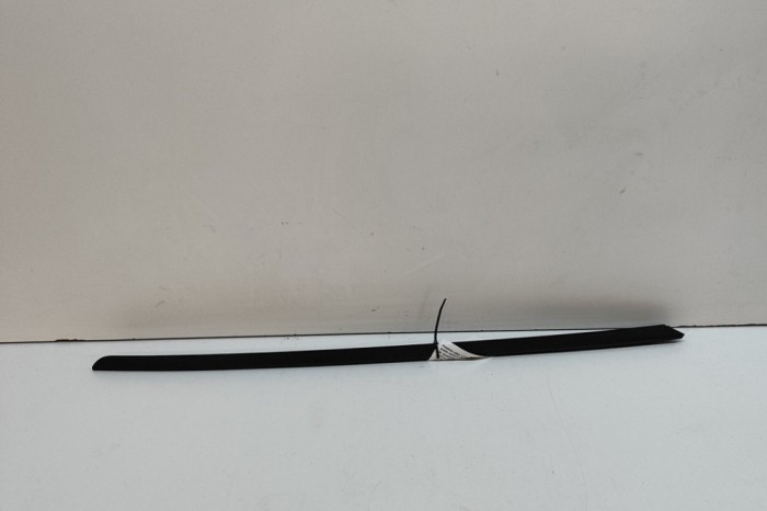 Ornament vertical parbriz st&acirc;nga VW ID.4 E21 2023 OEM: 11A854327 | 31533090