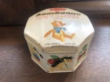 Cutie de bomboane metalica anii &#039;50 - Fabrica Dezrobirea, orasul Stalin / Brasov