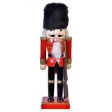 Decoratiune Crăciun, Soldat Lemn, Uniformă Roșu Negru, Căciulă Blană, 25 cm, Oem