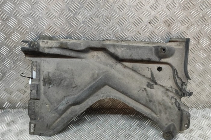 Scut motor dreapta spate AUDI A6 Avant 4G5, C7, 4GD 2014 OEM: 4G0825216A | 22295298