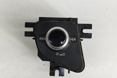 Buton player muzical AUDI Q7 4M 2016 OEM: 4M2919616B | 25839960 foto
